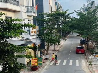 MẶT TIỀN KINH DOANH