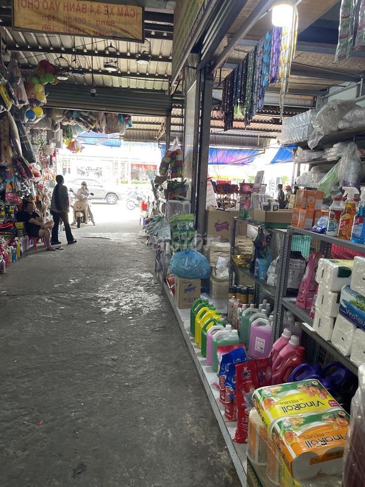 Sang nhượng mặt bằng Kiot 2 mặt tiền ngay chợ Đông Hoà