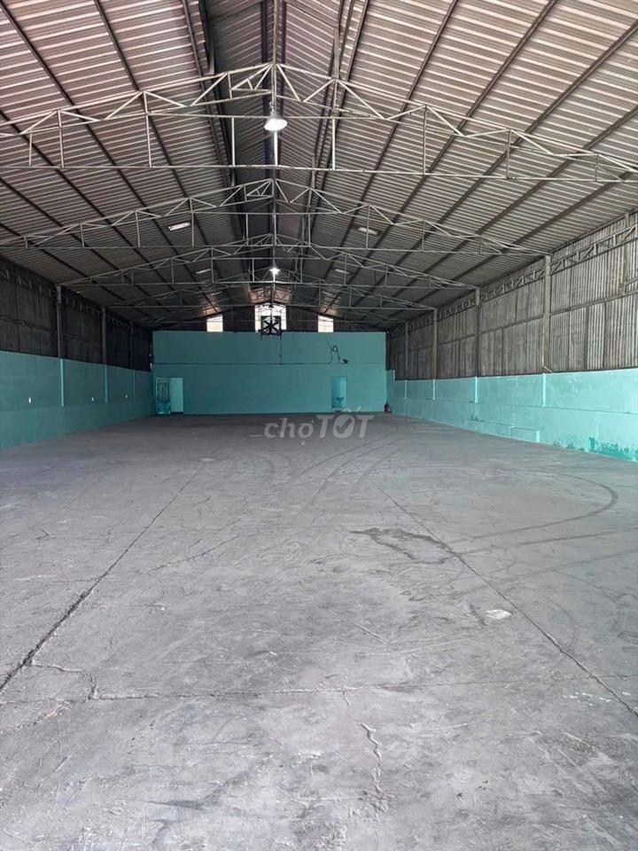Xưởng Dĩ An 300m²/17tr điện 3fa đường tải lớn làm kho sản xuất