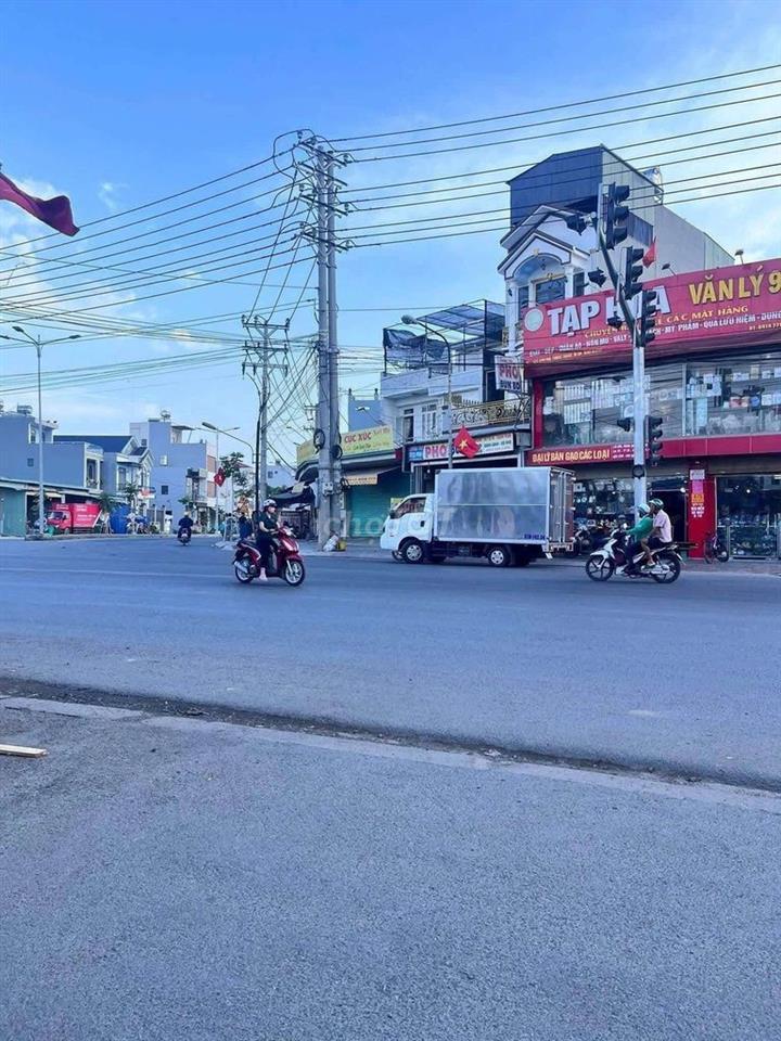 Xưởng Dĩ An 400m² đường cont điện 3fa sản xuất