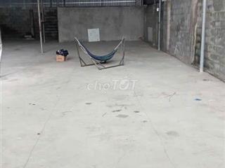 Xưởng Dĩ An 300m² đường cont làm kho sản xuất