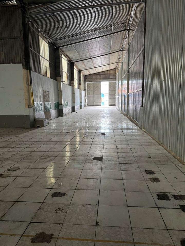 Xưởng Thuận An 700m²/35tr đường cont điện hạ bình làm kho sx nhẹ