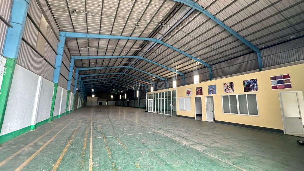 Xưởng Thuận An giáp Sài Gòn 2200m2 đường cont sẵn văn phòng 3fa sx