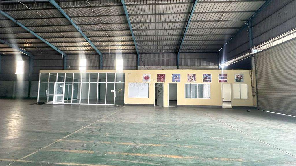 Xưởng Thuận An giáp Sài Gòn 2200m2 đường cont sẵn văn phòng 3fa sx