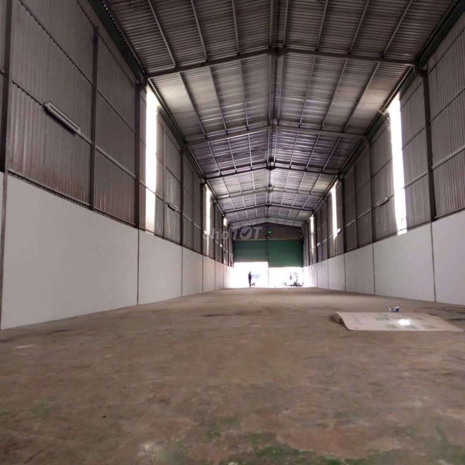 Xưởng Thuận An 600m² đường cont làm kho sản xuất