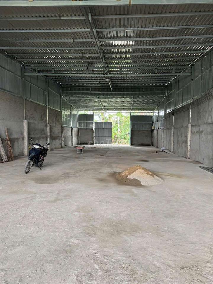 Xưởng Dĩ An 400m/15tr sẵn 3fa gác sau xưởng xa dân sx đa nghề