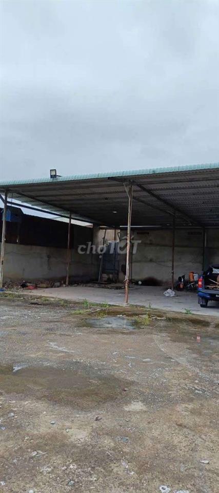 Cho thuê bãi xe Thủ Dầu Một giá rẽ 4000m² có 500m² xưởng sẵn 3fa sx