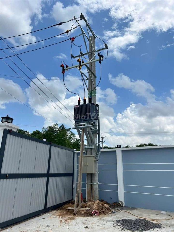 Xưởng giá rẽ TPK Tân Uyên 1000m² sẵn văn phòng điện 320kva sx đa nghề