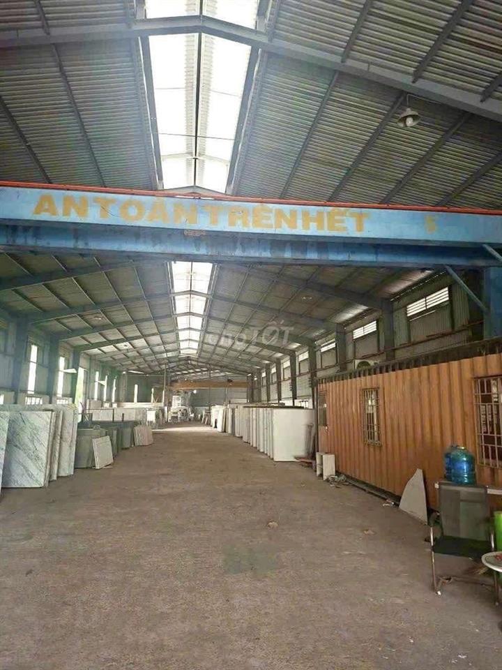 Xưởng Dĩ An 3300m²  đường cont điện hạ trạm sẵn 2 cẩu trục 5 tấn 