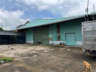Cho Thuê Xưởng Thuận An 1400m/35trcó điện 3 pha sẵn văn phòng, phòng ở