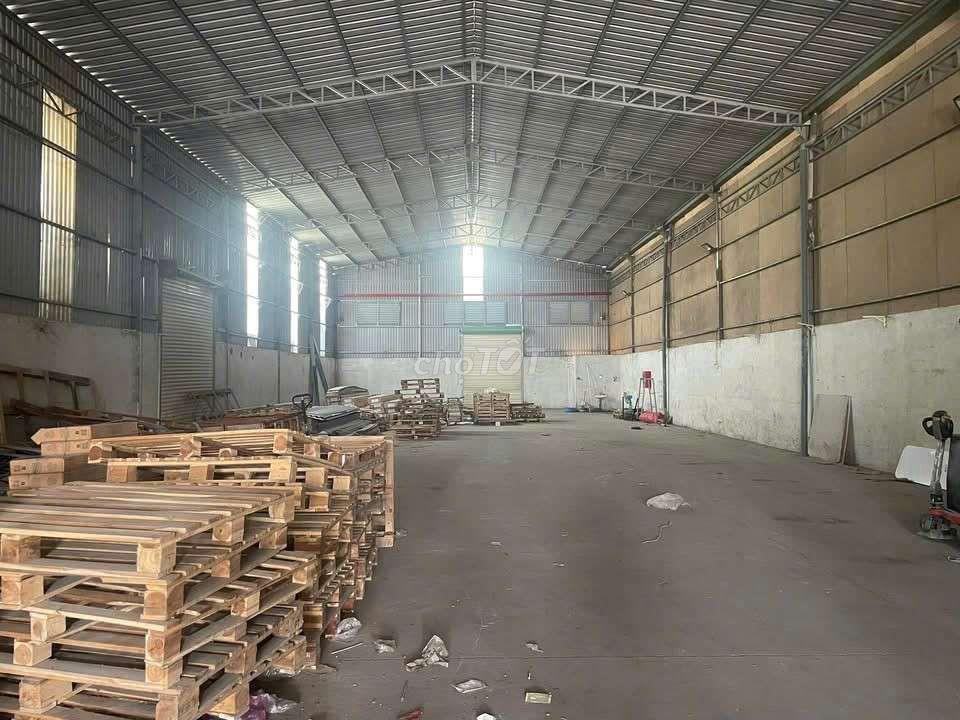 Xưởng Thuận An 1200m² đường cont , điện hạ trạm có PCCC giá 50tr/tháng