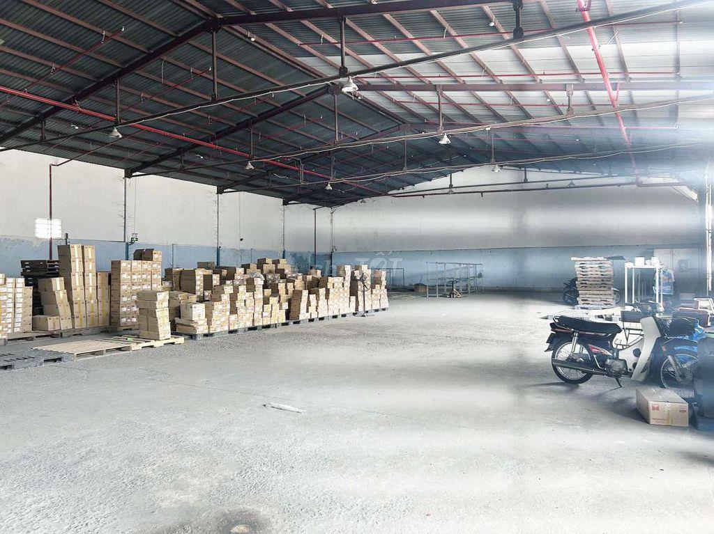 Xưởng QL13 Thuận An 560m(có diện tích rộng hơn)PCCC Tự Động đường cont
