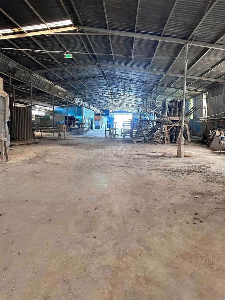 Xưởng Siêu rẽ Thuận An 2300m² điện hạ bình 160kva sẵn văn phòng nhà ở