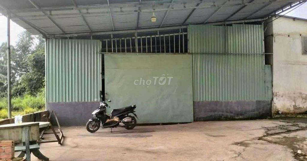 Kho Xưởng TPK 300m/10tr Có điện 3 pha