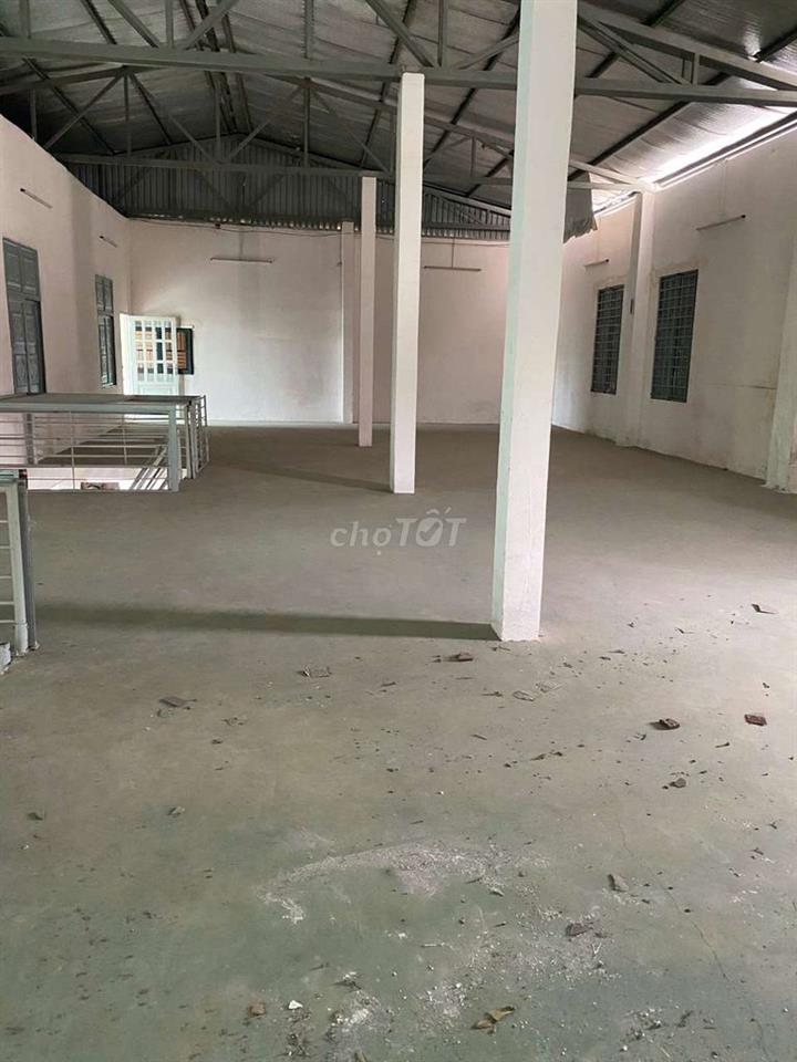 Kho Xưởng Dĩ An 1000m/28tr Có Nhà ở