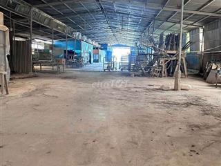 Xưởng Cho Thuê 2300m/70tr Có Trạm Điện
