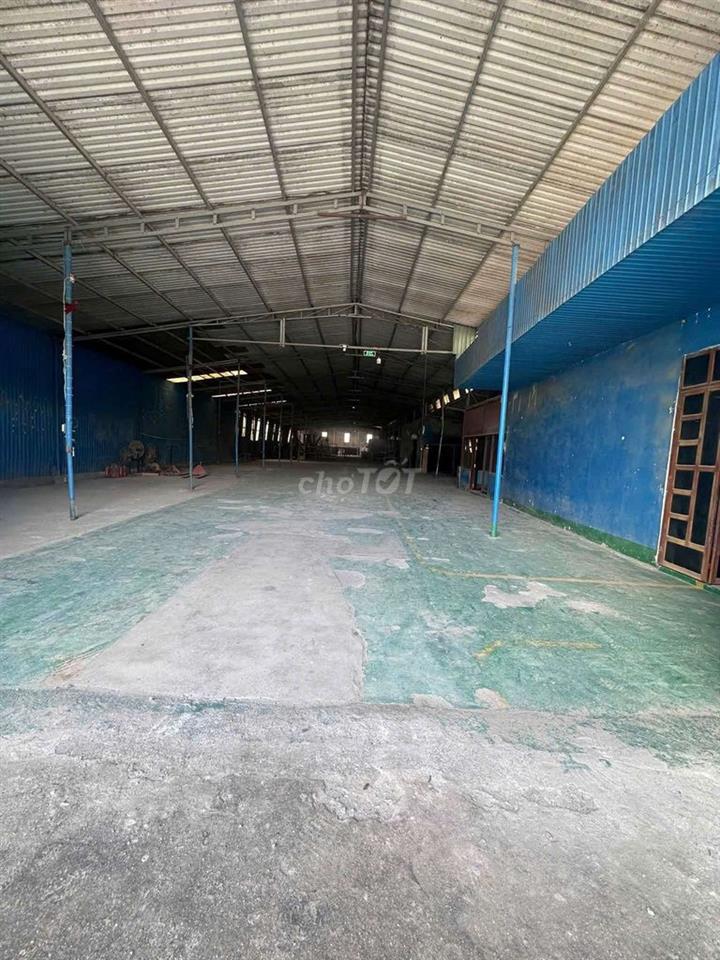 Xưởng Cho Thuê 2300m/70tr Có Trạm Điện