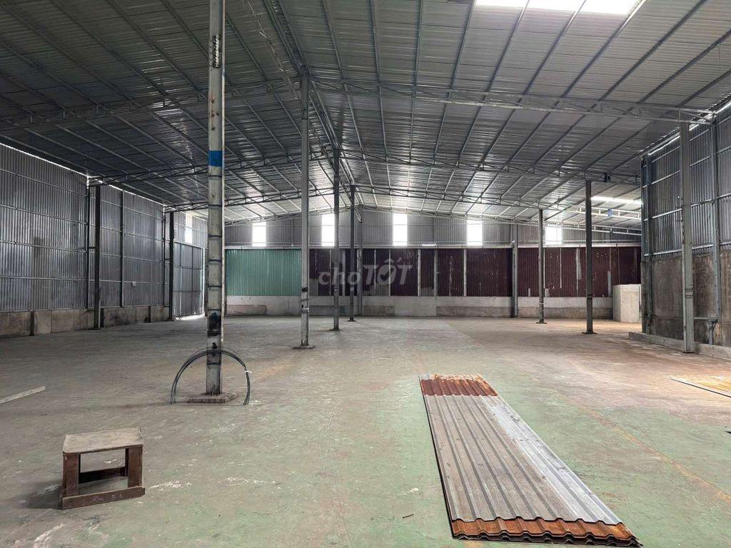Kho Xưởng TPK Tân Uyên 700m/35tr Điện 3 pha