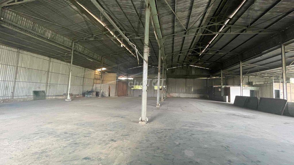 CHO THUÊ NHÀ XƯỞNG LÀM KHO CHỨA - 1300M2 - TẠI DĨ AN