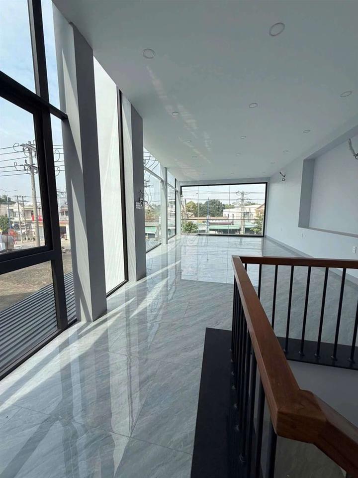 Cho thuê nhà mặt tiền kinh doanh 1 trệt 1 lầu 2 wc