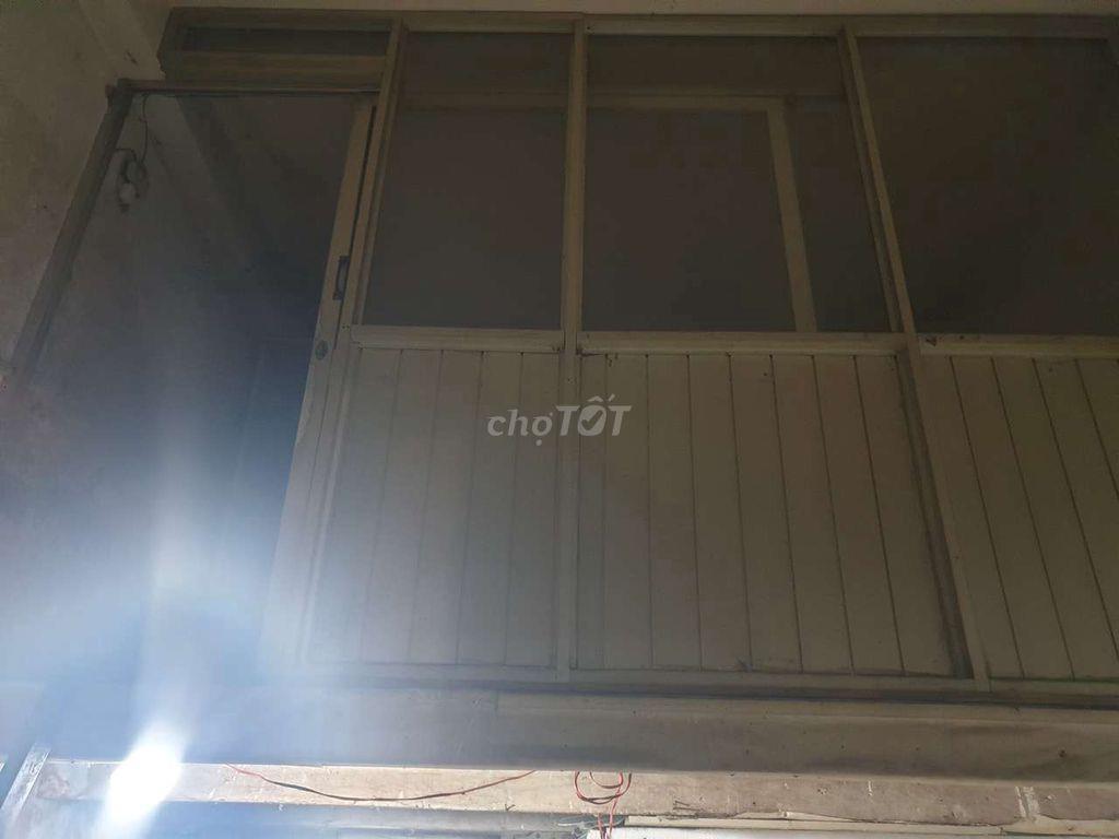 Mặt bằng kinh doanh mua bán kết hợp vừa ở vừa kinh doanh buôn bán 