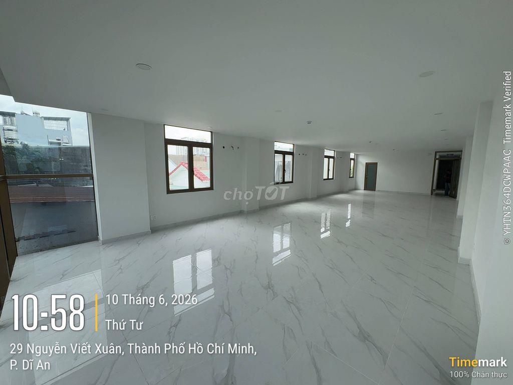 CHO THUÊ TÒA NHÀ VĂN PHÒNG 2 TẦNG CÓ THANG MÁY – ĐẸP HIẾM TẠI DĨ AN