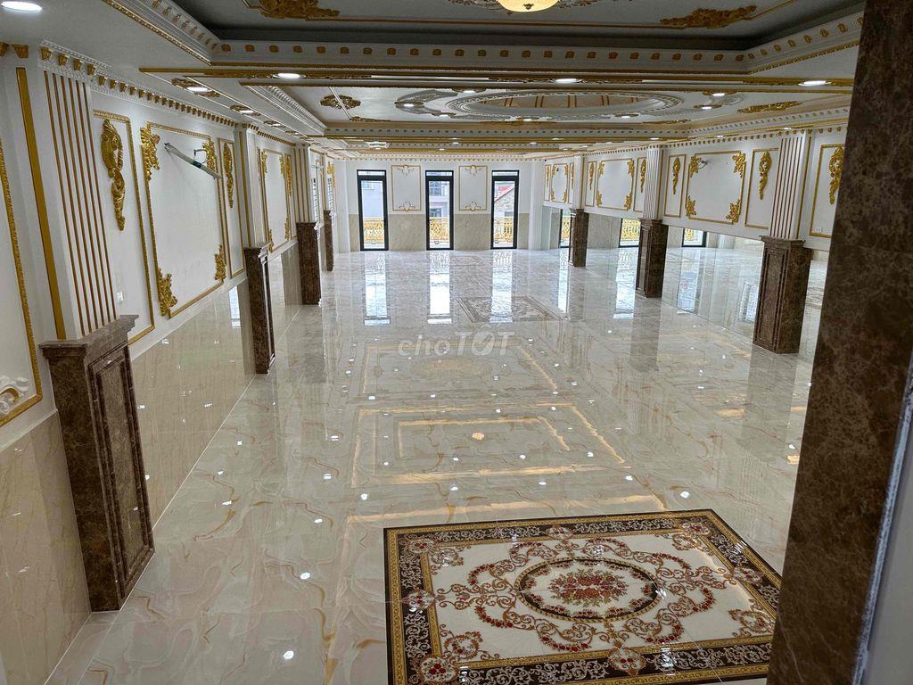 cho thuê mặt bằng toà 8 lầu,1600m2
