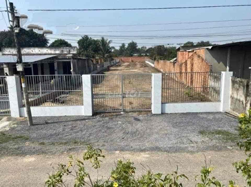 Sang gấp 469m2 thổ cư giá 685tr sổ riêng tiện kinh doanh