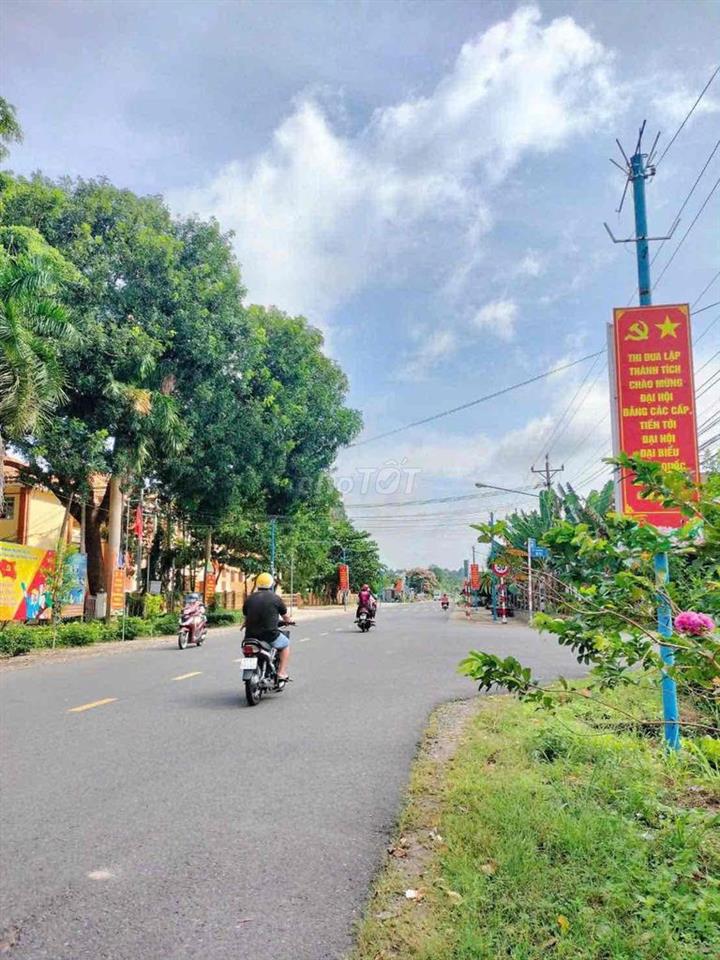 461m2 ( 10x69 ) mặt tiền đường nhựa 610tr sổ riêng