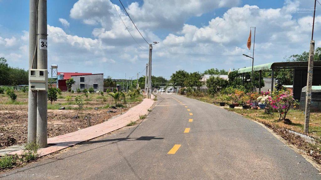 Đất ngay chợ An Thái 250m2 TC 100m2 635tr sổ sẵn công chứng ngay