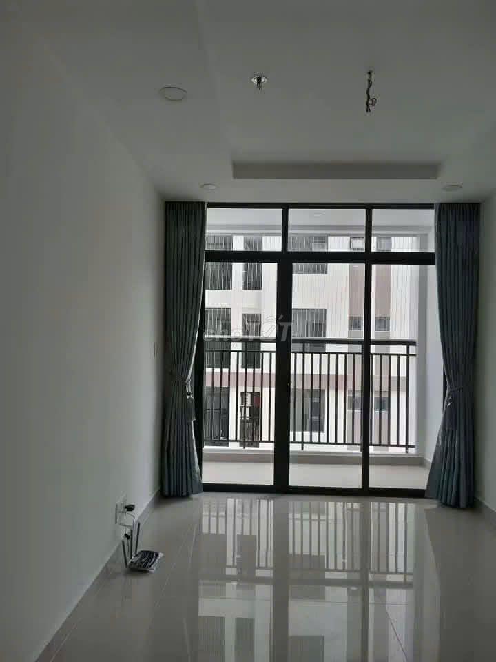 Pass thuê chung cư Phú đông Premier 2pn - 2wc, nt cơ bản, giá: 7tr5