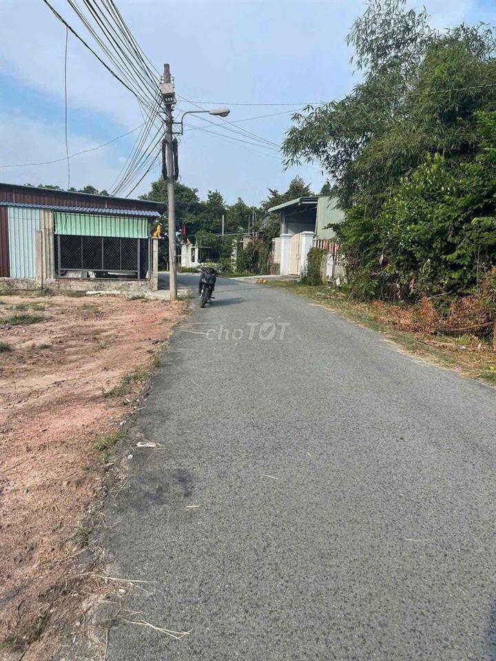 mặt tiền kinh doanh dễ sinh lời ~500m2