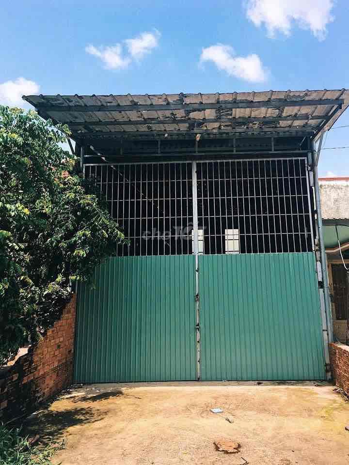 bán kho cách chợ tân khánh 200m