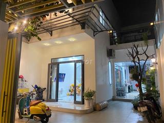 bán gấp nhà hẻm Lê Hồng Phong