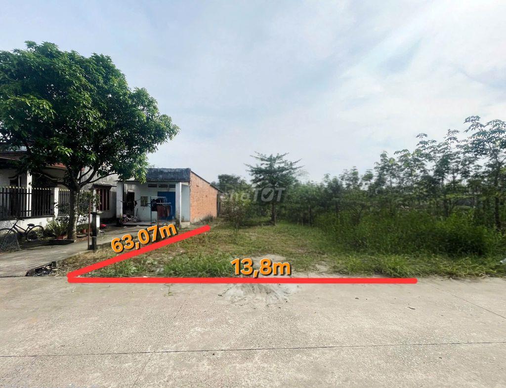 Bán nhanh lô đất 866m2, 50 TC ngay mặt tiền đường xã- 890tr SHR