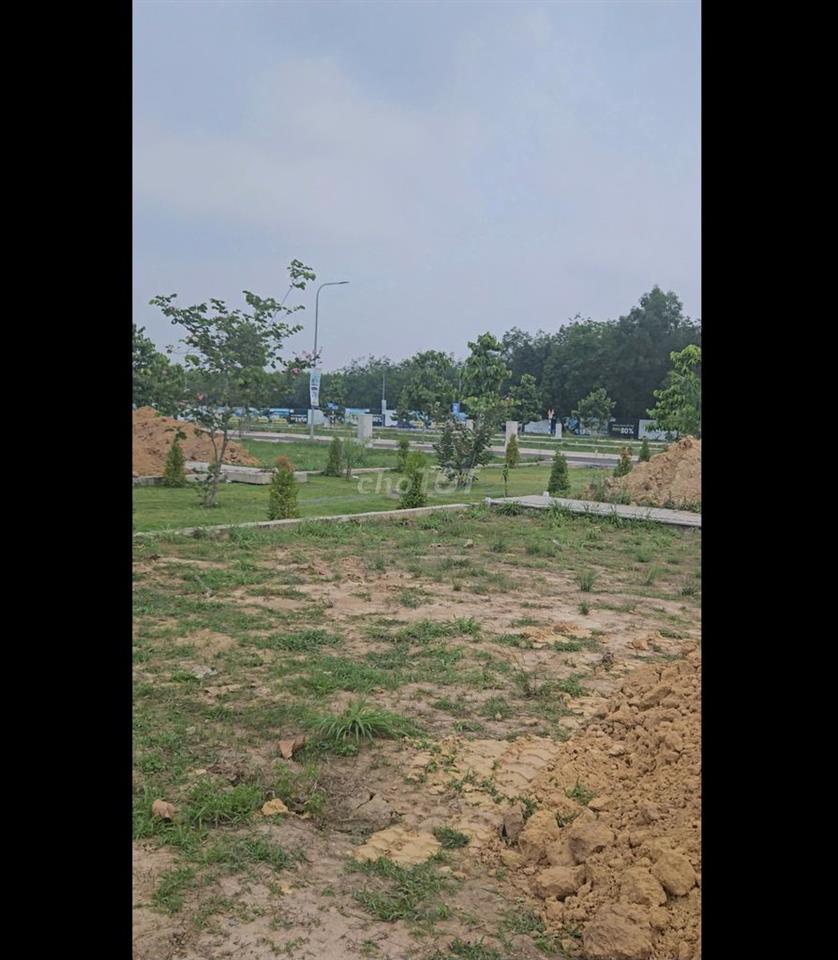 Tôi  bán lô đất đẹp gần công viên - khu nhà ở Thăng Long house