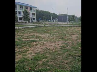 Tôi  bán lô đất đẹp gần công viên - khu nhà ở Thăng Long house