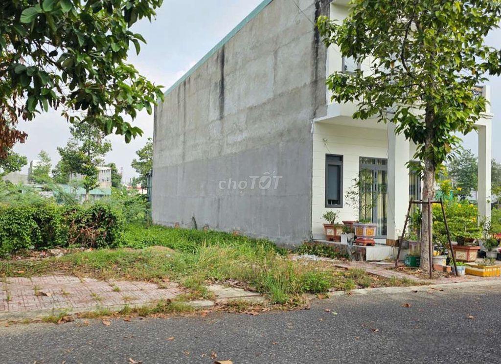 Cần bán đất thổ cư 800tr gần quốc lộ 13 Bình dương. 