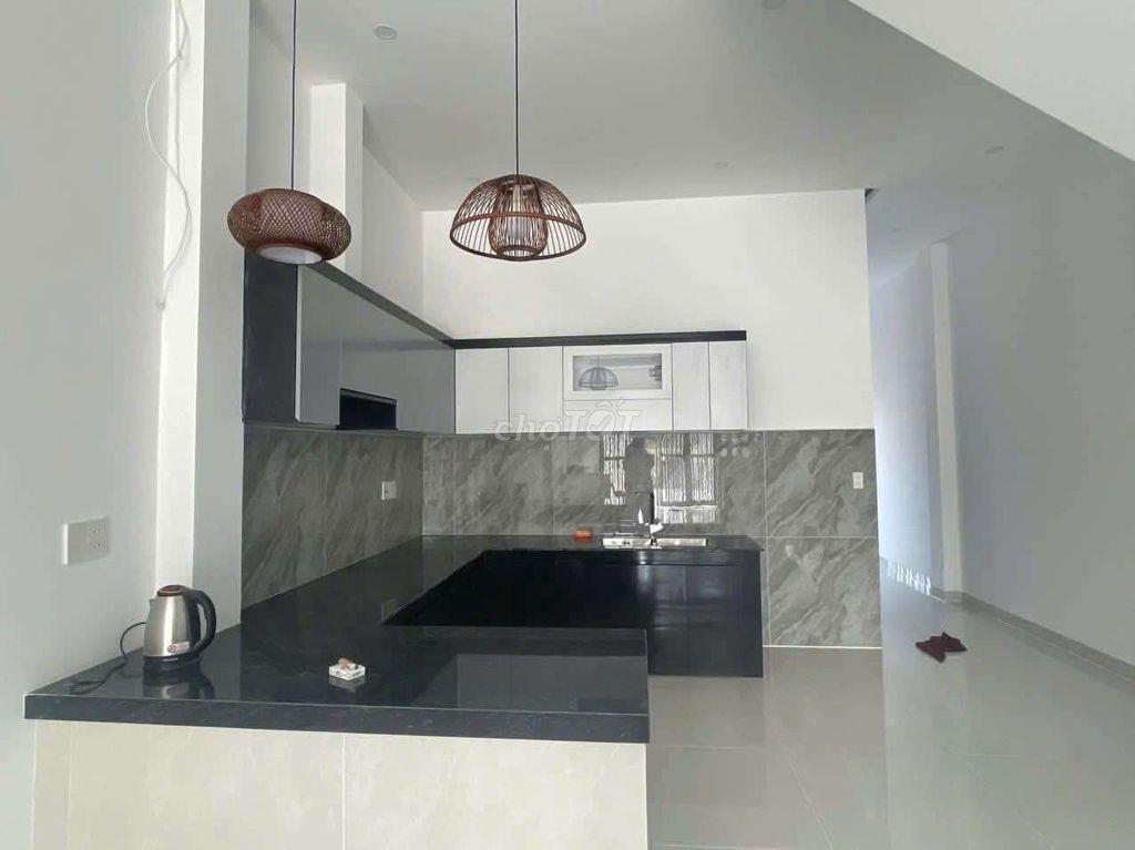 Bán nhà 1 trệt 1 lầu gần chi cục thuế bến cát bình dương
