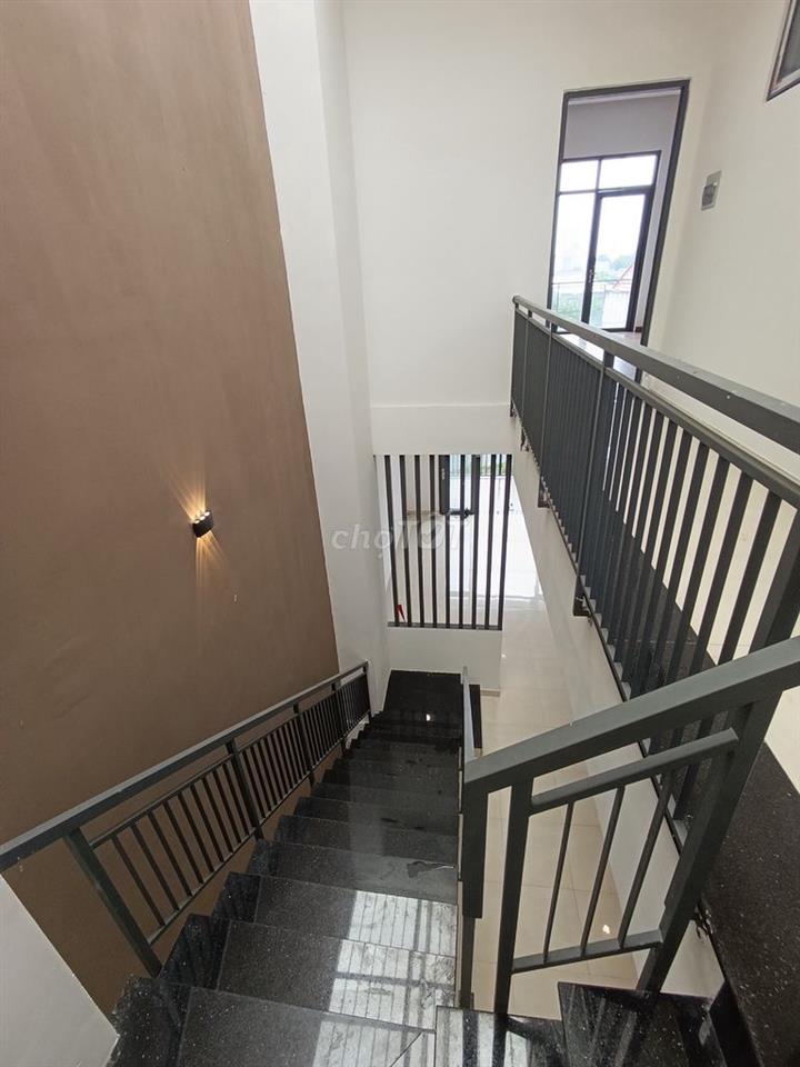 🏡 **CHÍNH CHỦ CẦN BÁN NHÀ ĐẸP – GIÁP THỊ TRẤN BẾN LỨC**