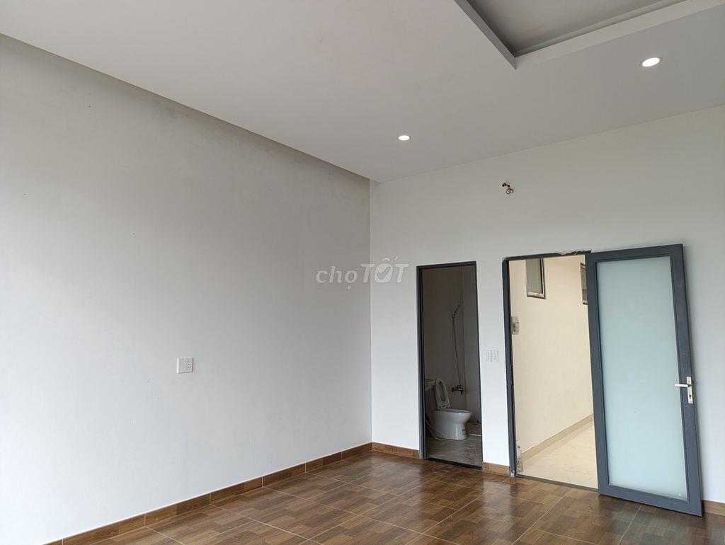 🏡 **CHÍNH CHỦ CẦN BÁN NHÀ ĐẸP – GIÁP THỊ TRẤN BẾN LỨC**