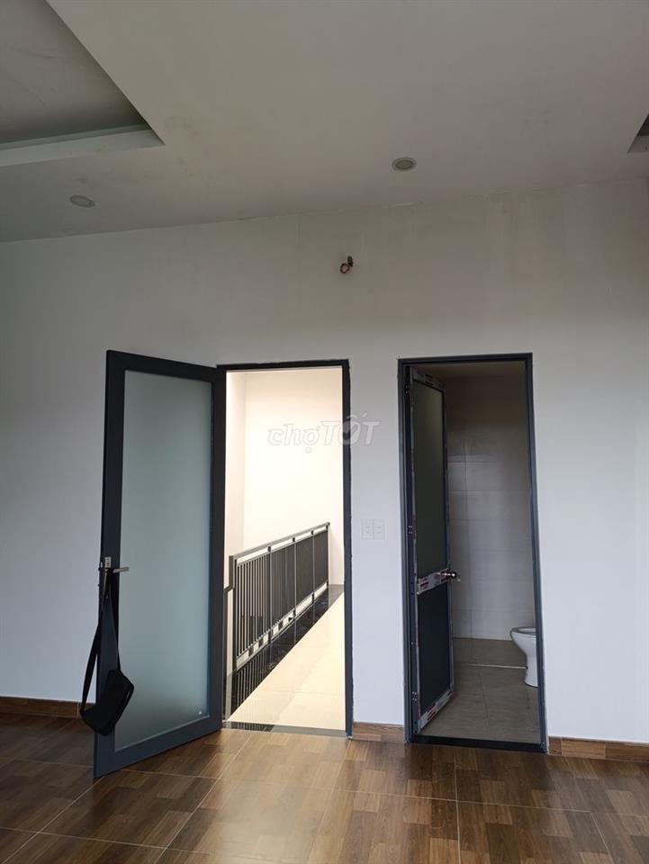 🏡 **CHÍNH CHỦ CẦN BÁN NHÀ ĐẸP – GIÁP THỊ TRẤN BẾN LỨC**