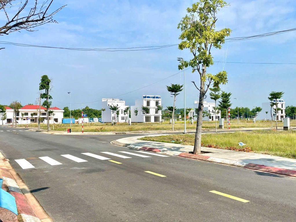 Suất nội bộ KĐT Bắc Sài Gòn, DT 100m², trả trước chỉ 239 triệu, sổ sẵn