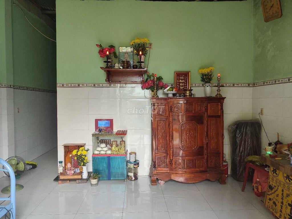 Chính chủ bán diện tích 233m2, 100m2 thổ cư 2tỷ4 thương lượng