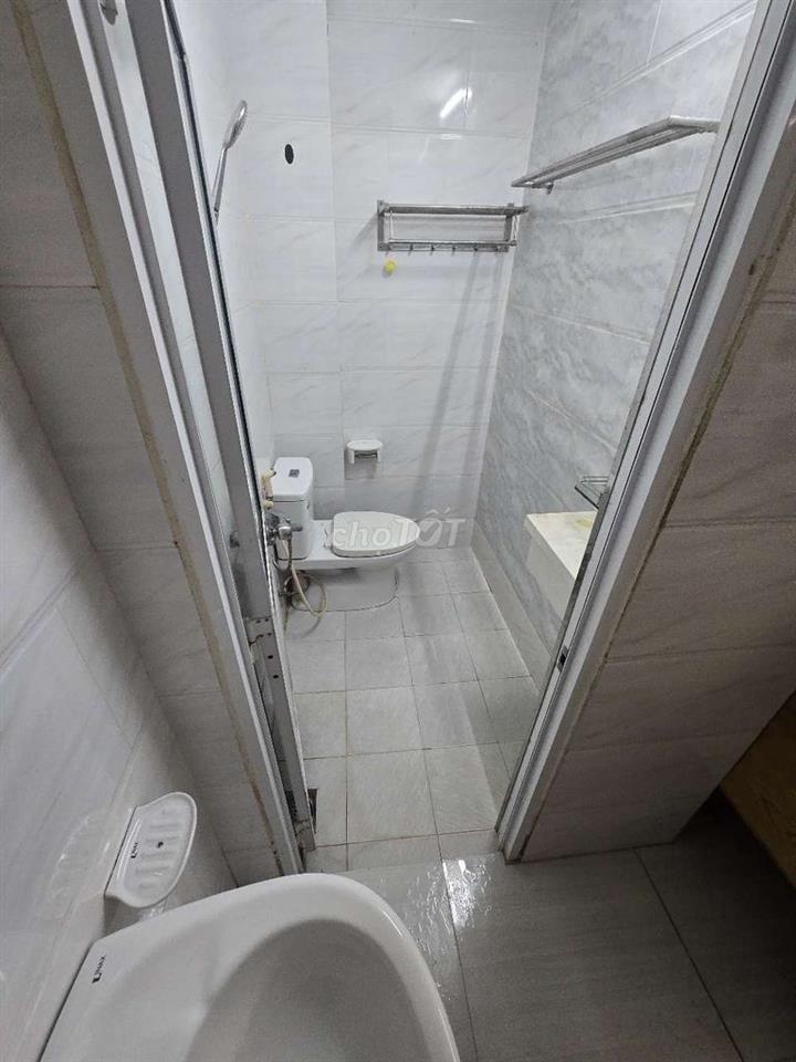 cho thuê phòng trọ đầy đủ tiện nghi, máy giặt ,nóng lạnh ,điều hòa 