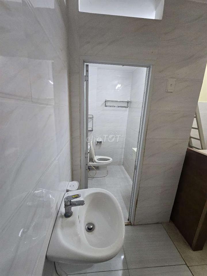 cho thuê phòng trọ đầy đủ tiện nghi, máy giặt ,nóng lạnh ,điều hòa 