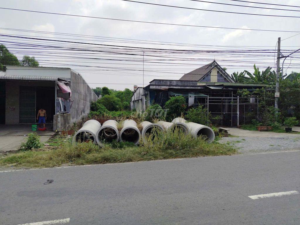 Đất mặt tiền ĐT 744