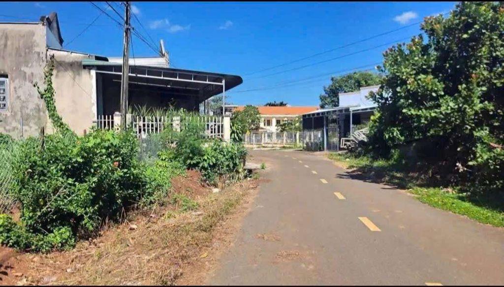 Đất Nhà Vườn diện tích 660m2 cần bán