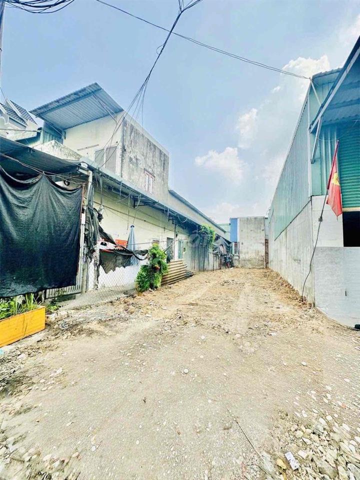 Bán đất mặt tiền sát ĐT743 gần Phú Đông SkyOne Dĩ An 144m² giá 5.1 tỷ