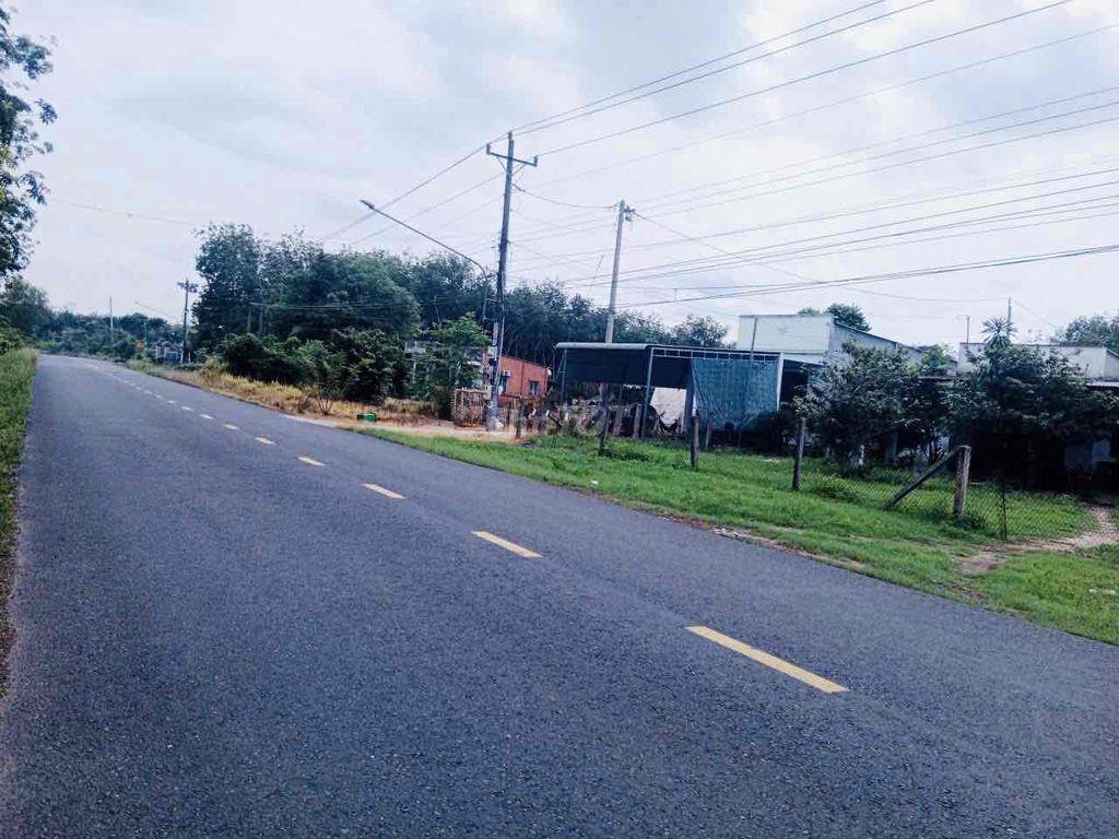 Một lô *** đường DH707 1000m2 sổ sẵn